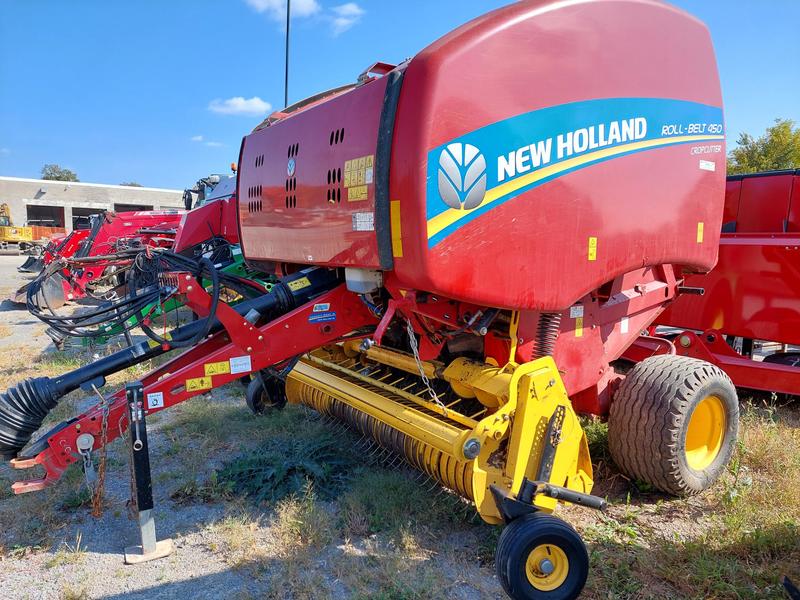 Hay & Forage  New Holland 450RB Round Baler Photo